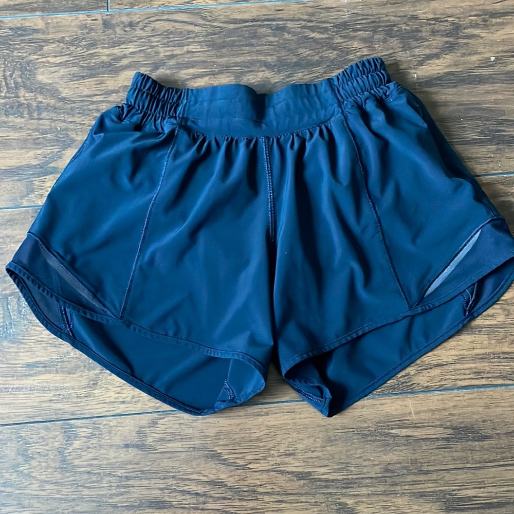 Lululemon Hotty hots 4” in true navy